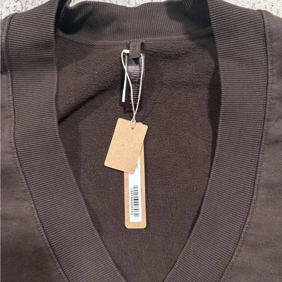 NWT SKIMS Boyfriend Fleece V Neck Pullover Espresso - Picture 4 of 8
